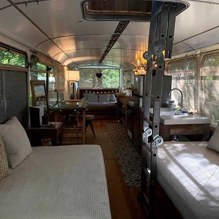 Magic Roof Top Bus With Big Bath In The Tree Forest! 米尼赞海滩 外观 照片