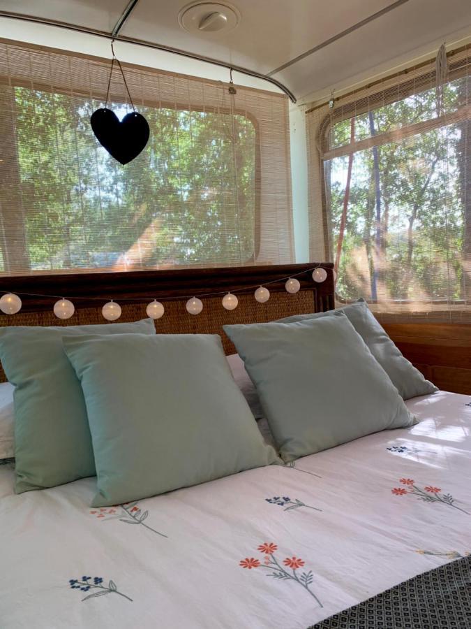 Magic Roof Top Bus With Big Bath In The Tree Forest! 米尼赞海滩 外观 照片