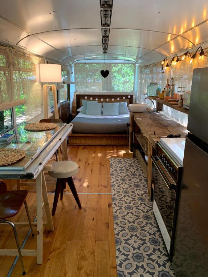 Magic Roof Top Bus With Big Bath In The Tree Forest! 米尼赞海滩 外观 照片