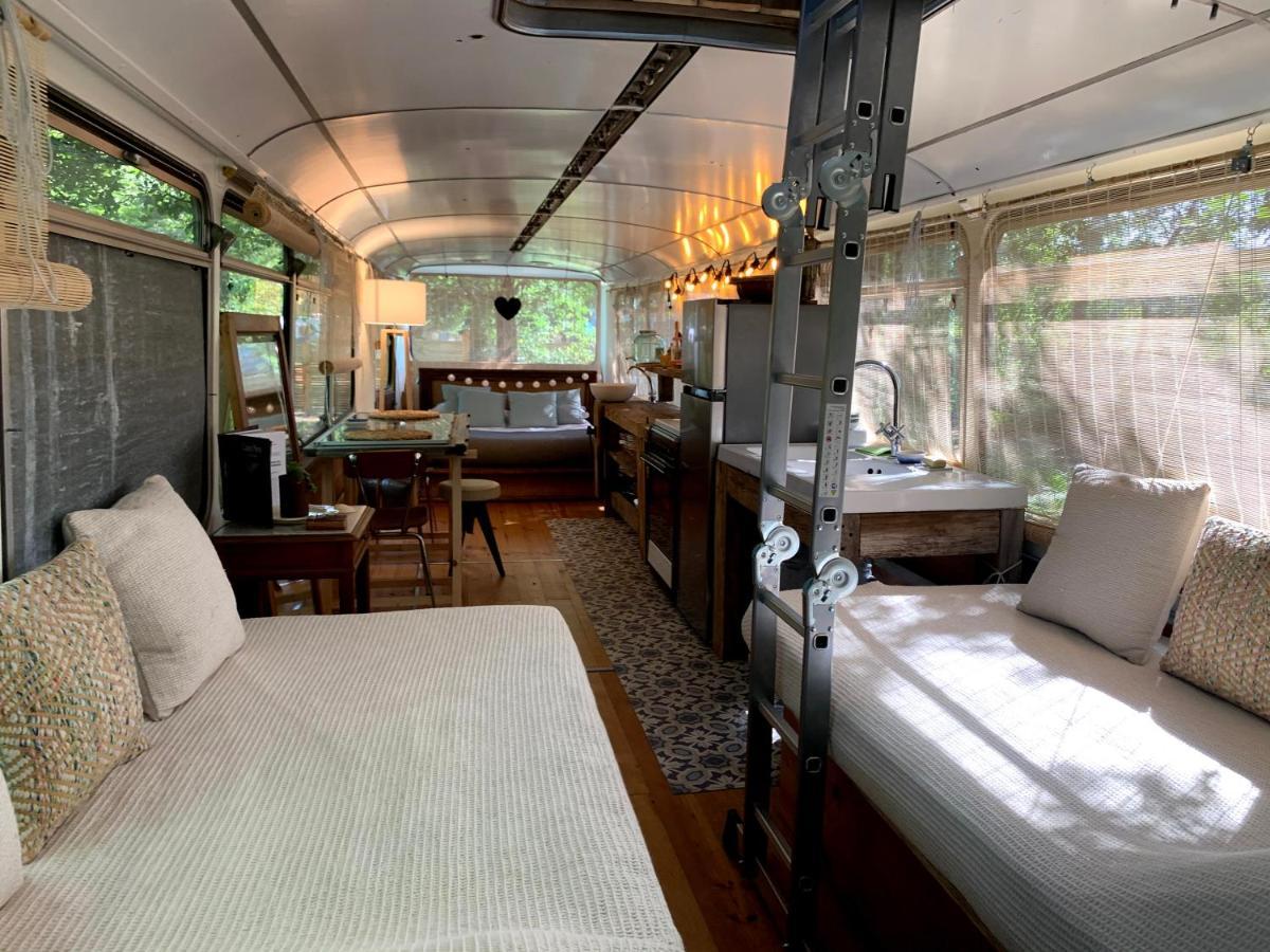 Magic Roof Top Bus With Big Bath In The Tree Forest! 米尼赞海滩 外观 照片